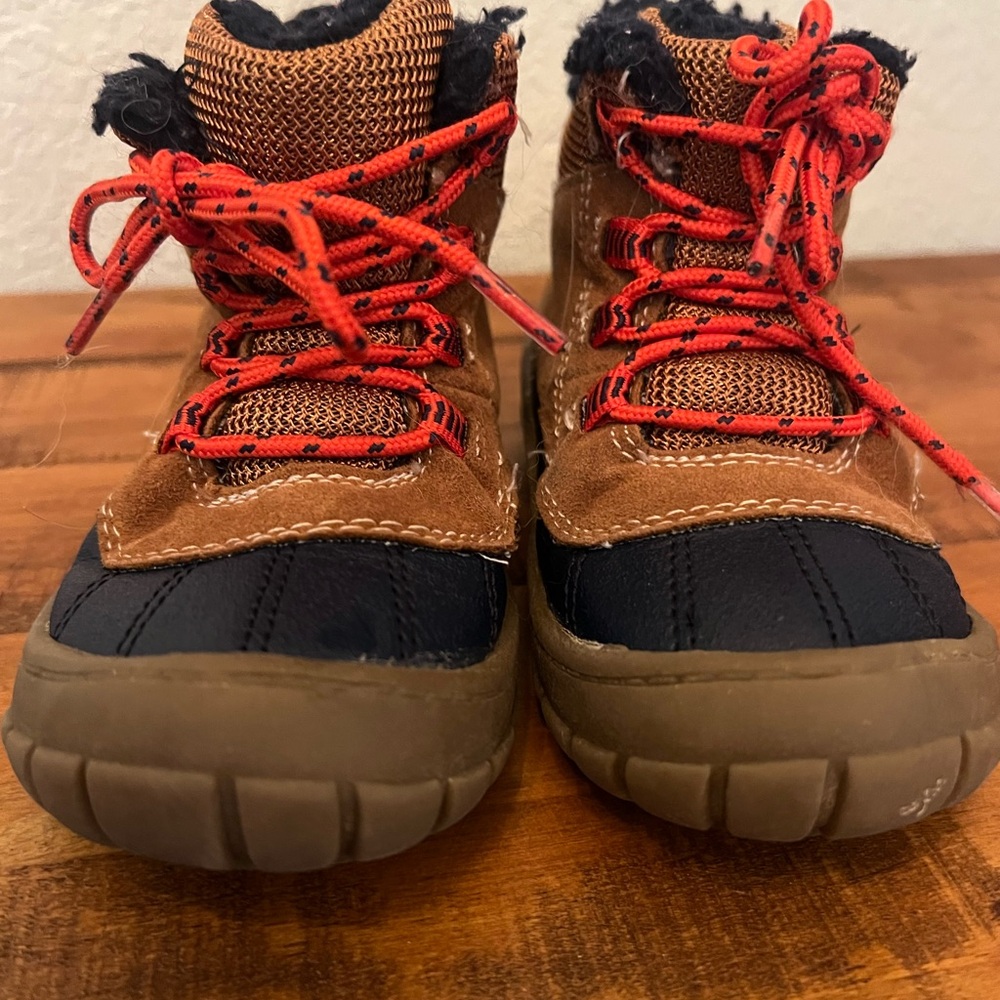 Wonder Nation Brown and Black Kids Boots with Red Laces